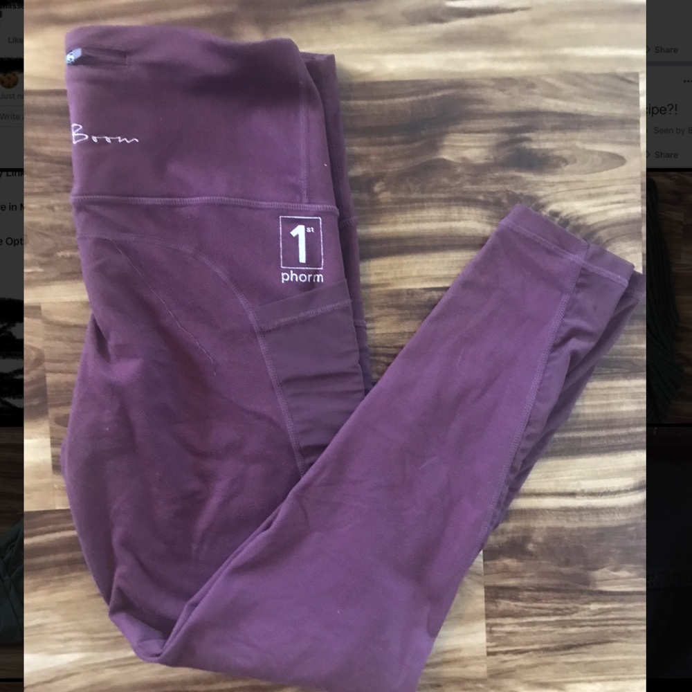 Leggings w/ back pocket mesh siding & mesh pockets